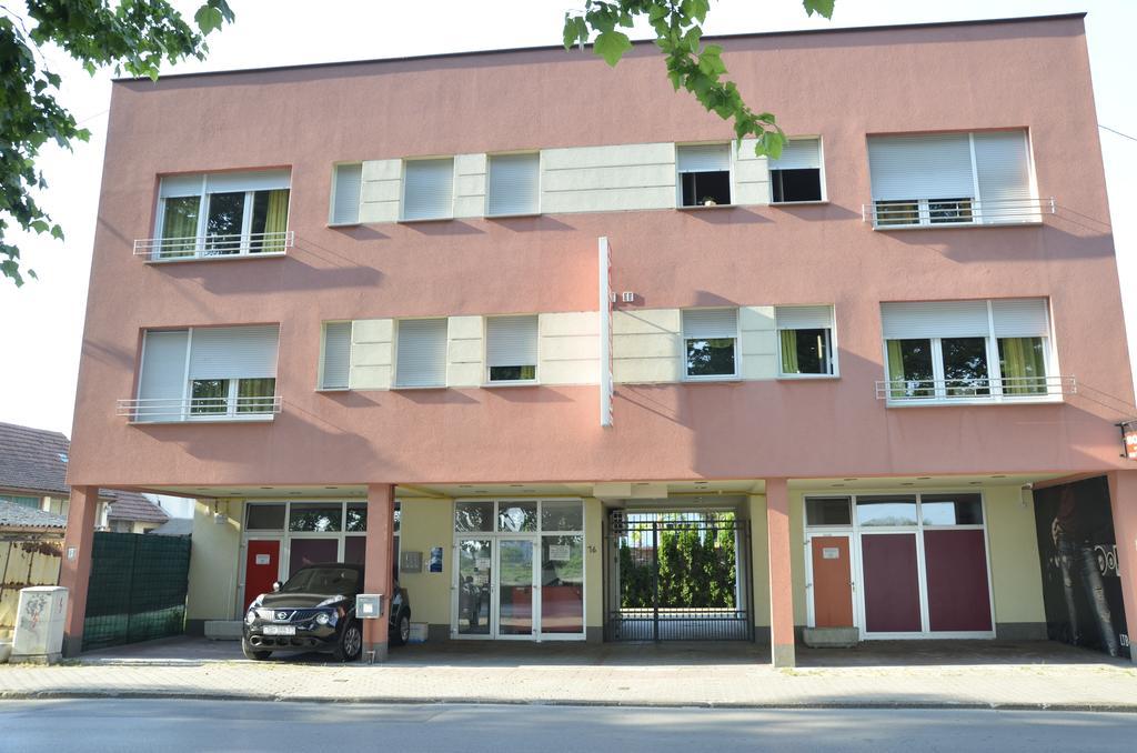 Guesthouse Sava Slavonski Brod Ngoại thất bức ảnh